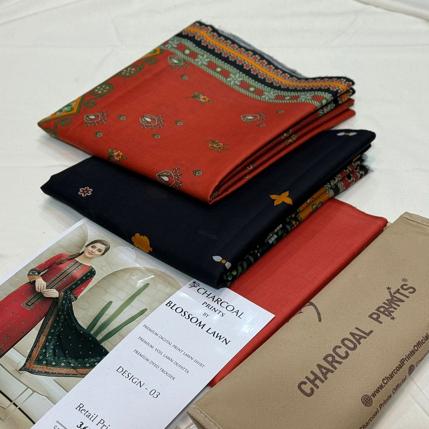 Diners By Charcoal Printed Lawn D-005