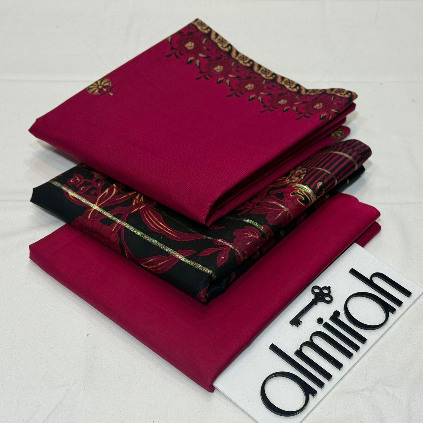 Almirah Printed Lawn 3Piece D-005