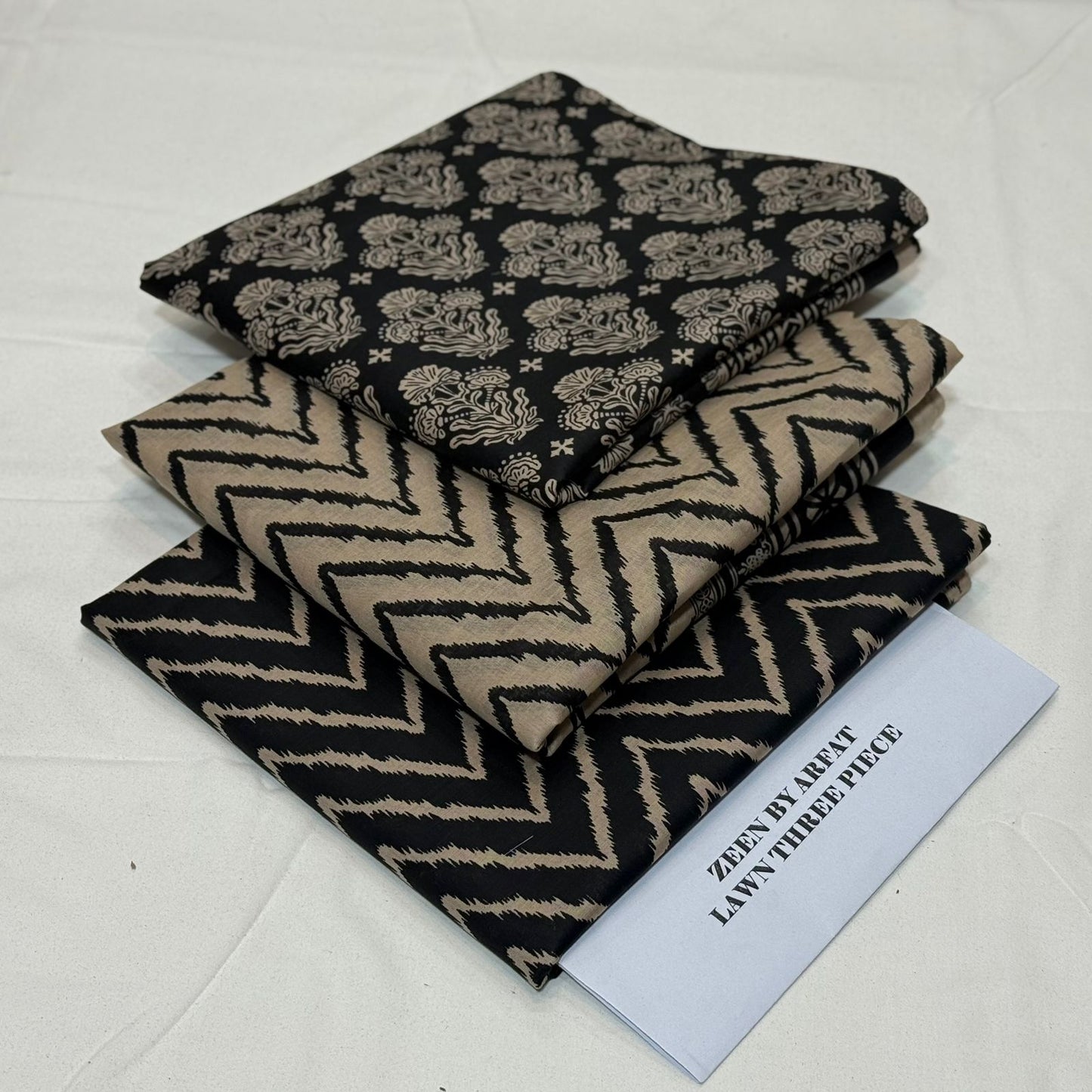 Zeen Printed Lawn Unstitched 3Piece D-097