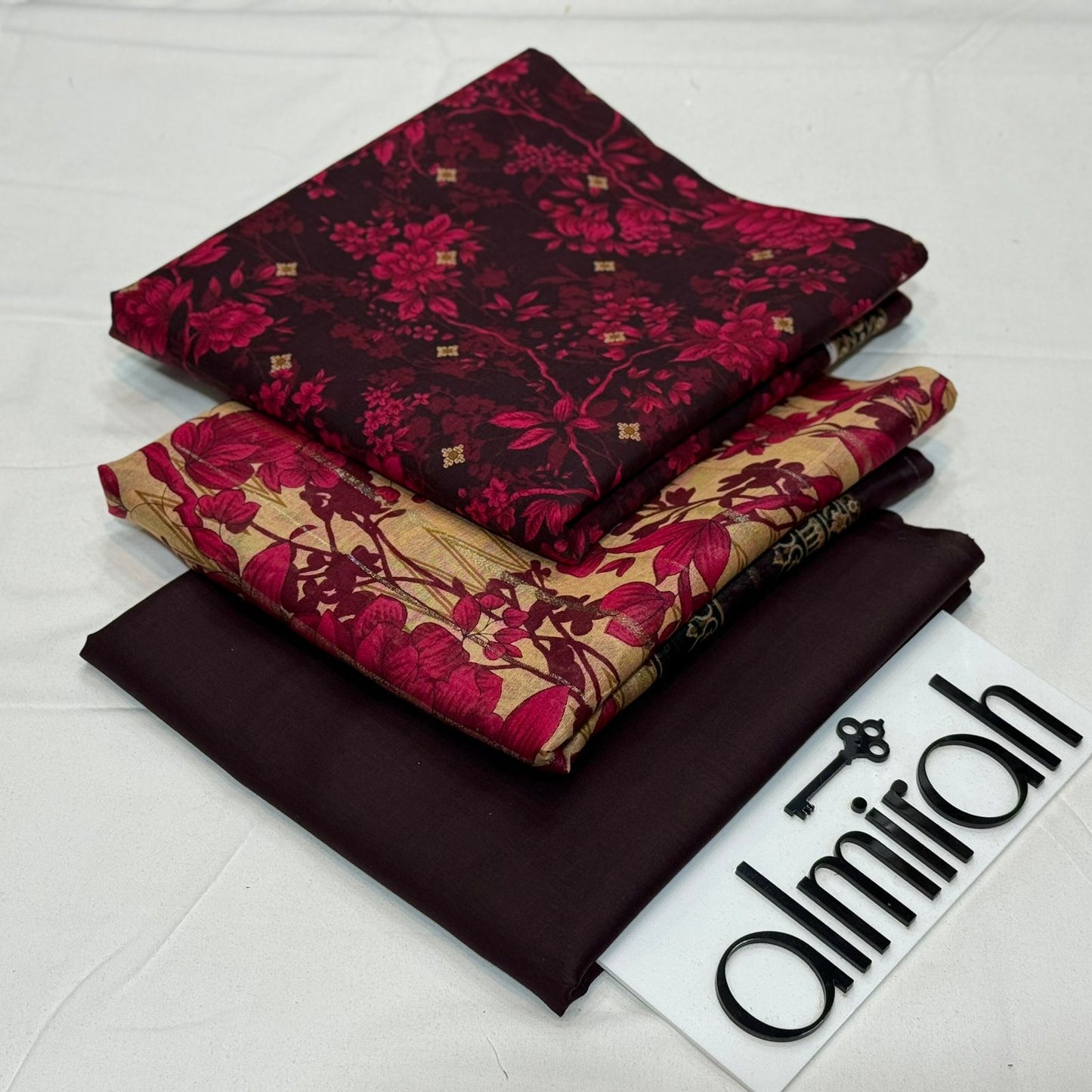 Almirah Printed Lawn 3Piece D-018