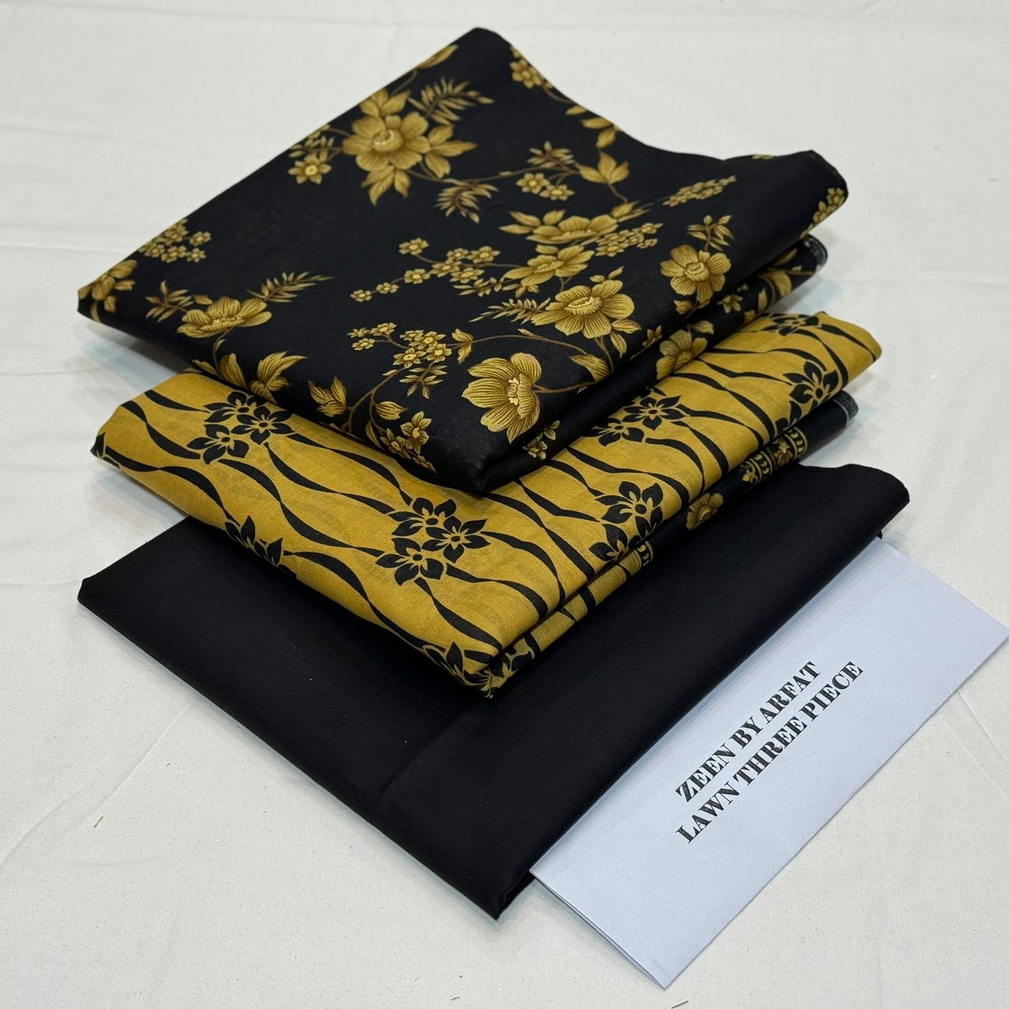 Zeen Printed Lawn Unstitched 3Piece D-105