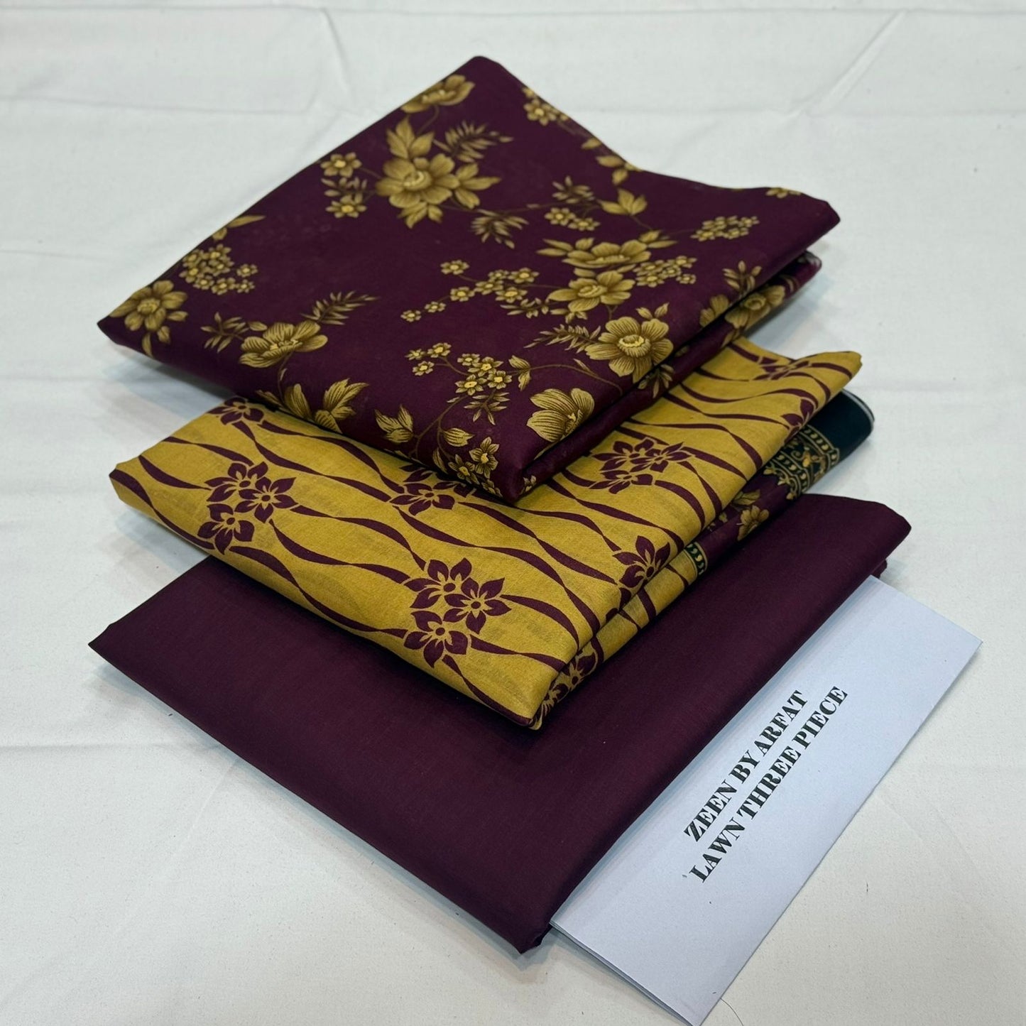 Zeen Printed Lawn Unstitched 3Piece D-127