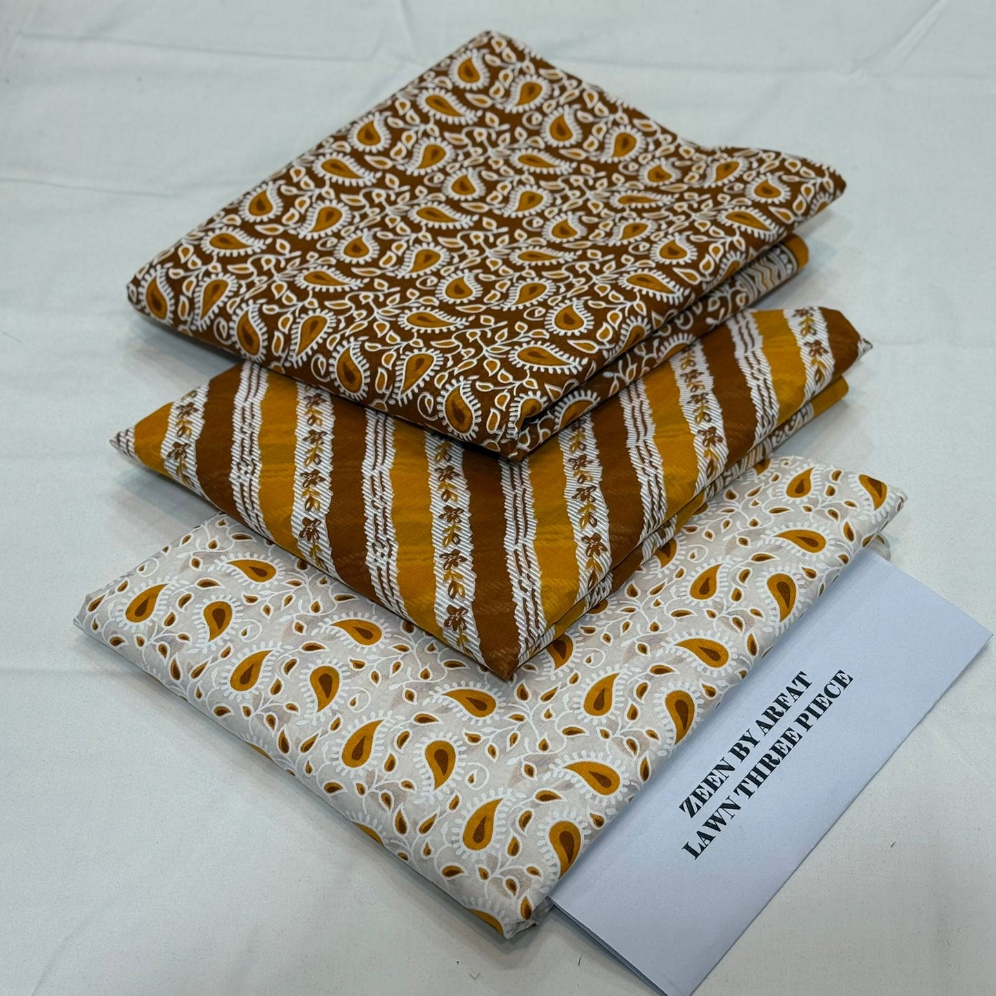 Zeen Printed Lawn Unstitched 3Piece D-132