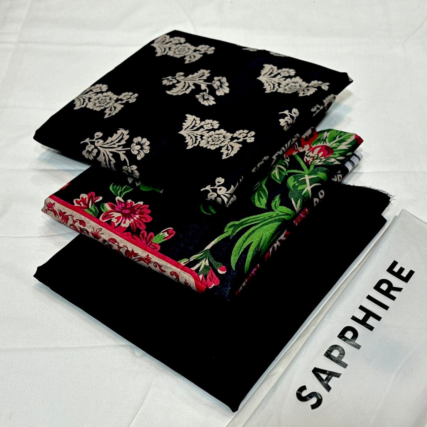 Sapphire Printed Lawn 3Piece D-004