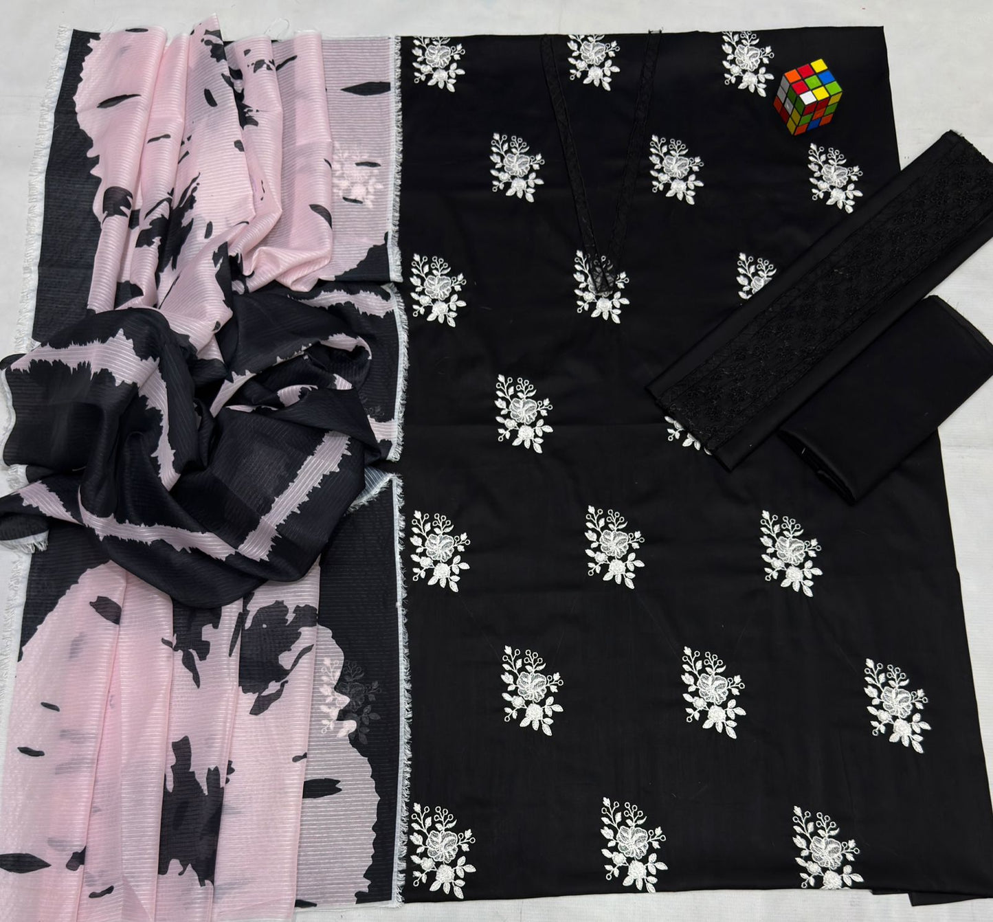 Hussain Rehar Lawn Embroidered 3Piece D-001