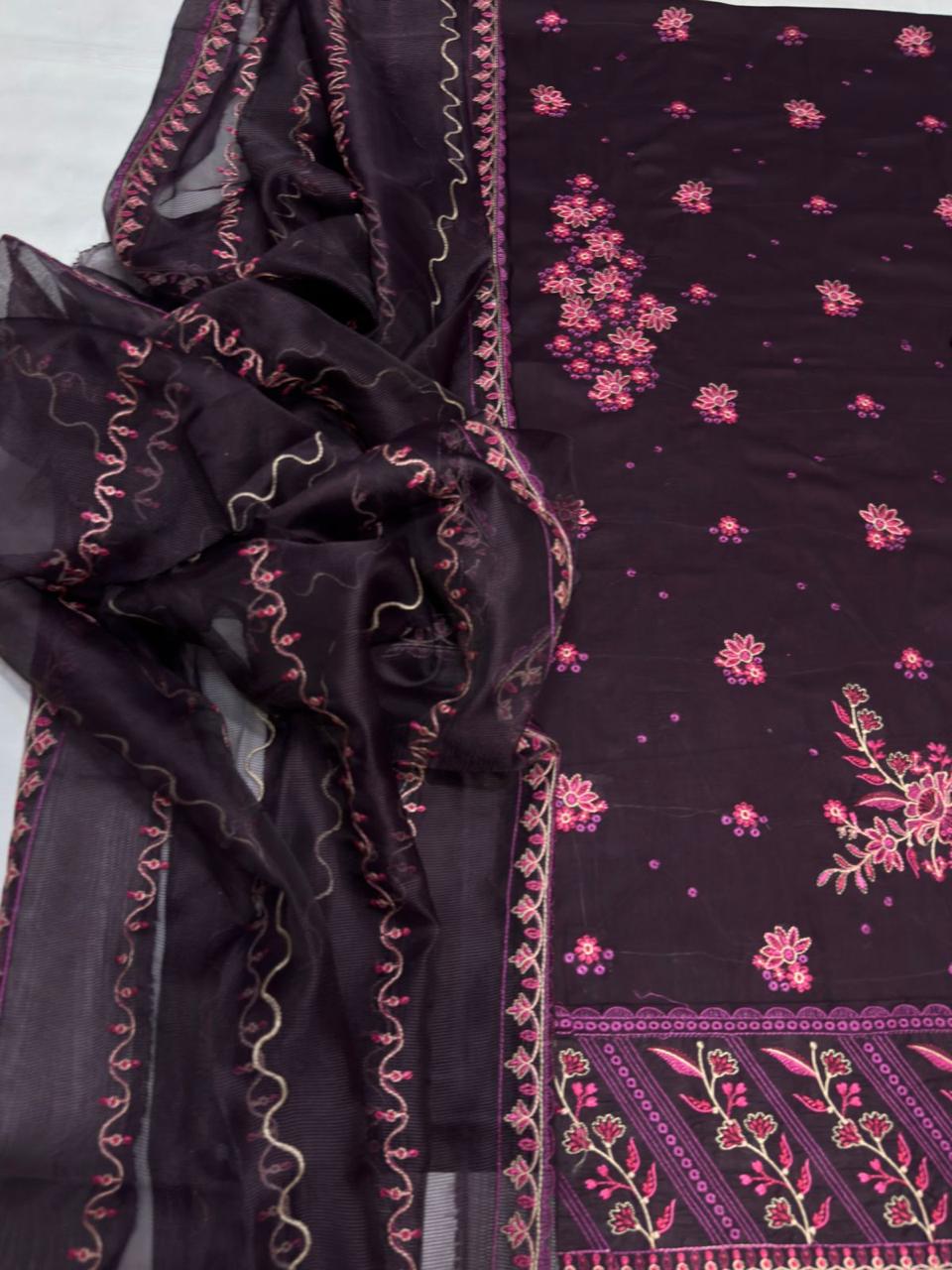 Serene Lawn Embroidered 3Piece D-001