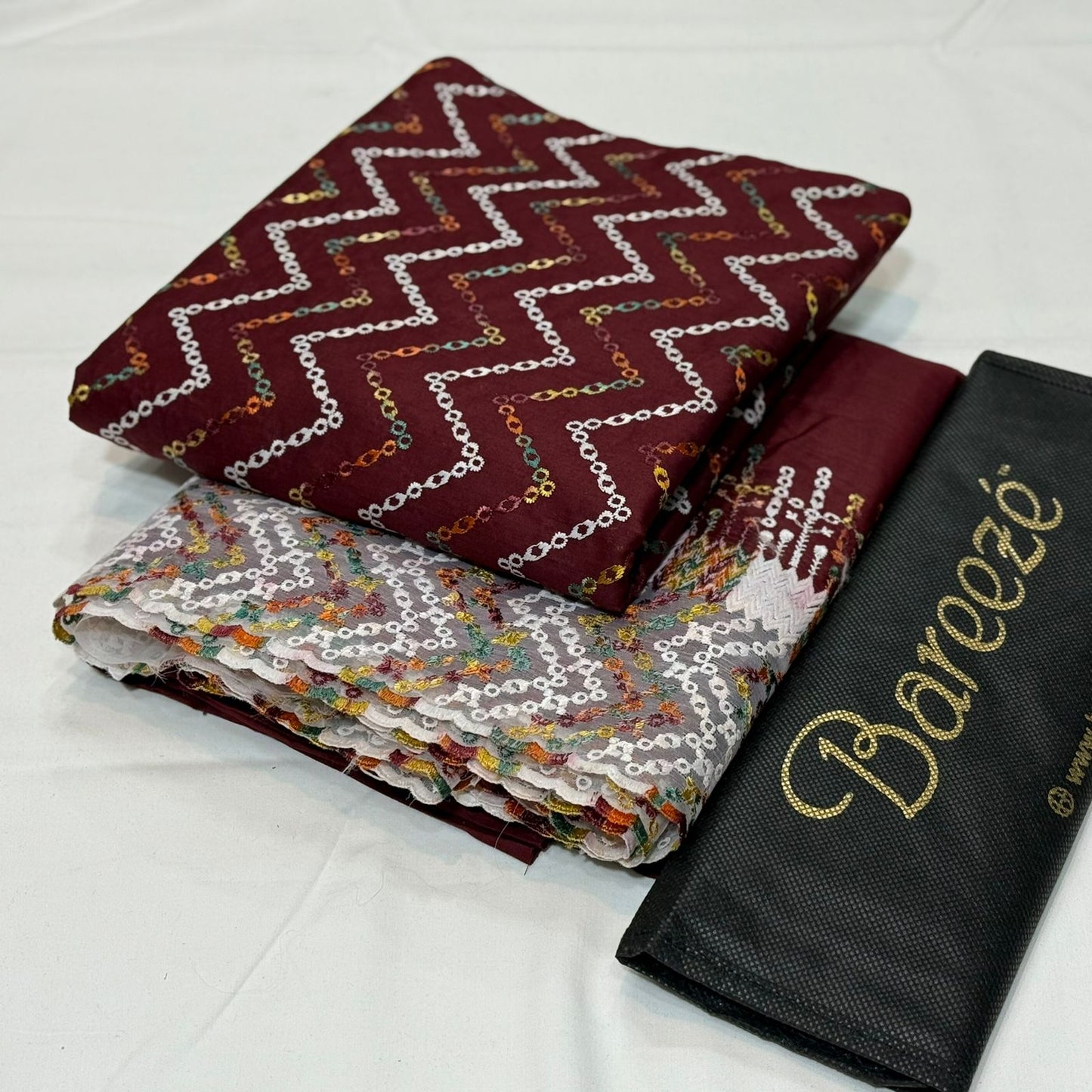 Bareeze Embroidered Lawn 2Piece D-005