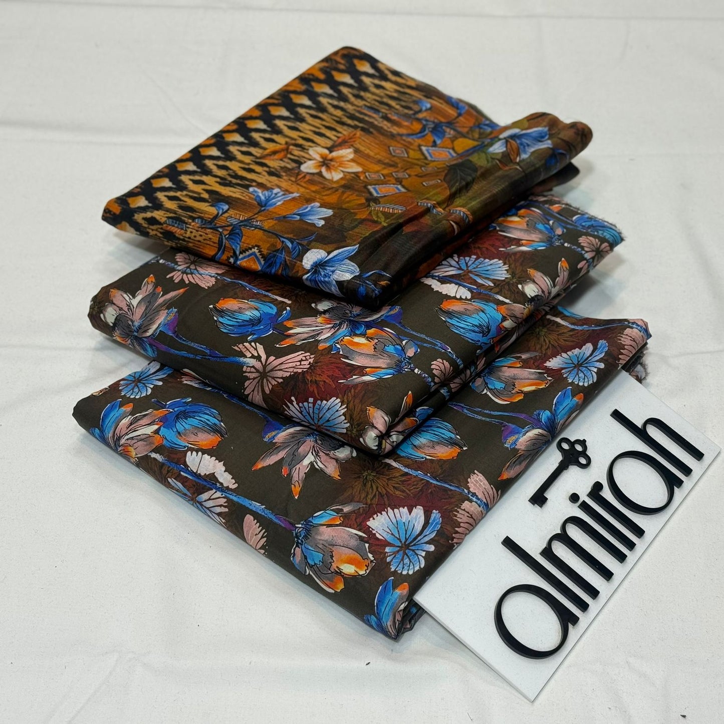 Almirah Printed Lawn 3Piece D-006