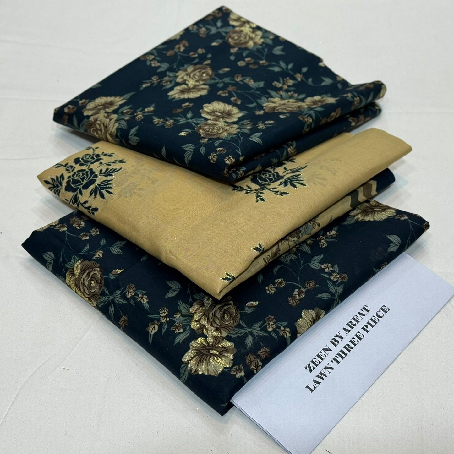 Zeen Printed Lawn Unstitched 3Piece D-106